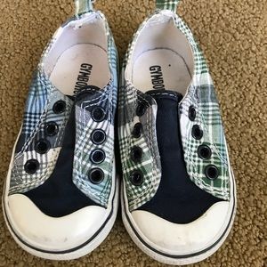 Gymboree boys shoes - size 6. EUC